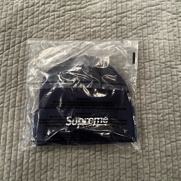 Supreme new era box logo beanie (fw21) - Picture 2 of 2
